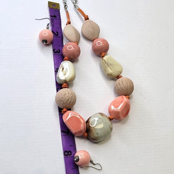 Chunky Pink Bead Necklace - Picture 10 of 11
